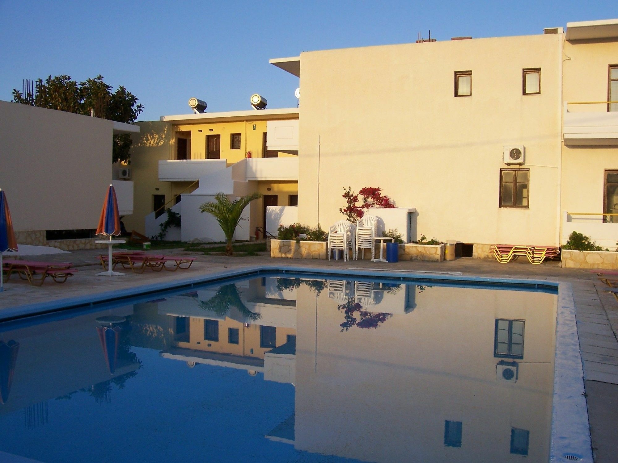 Karmi Apartments Kolymbari Exterior photo