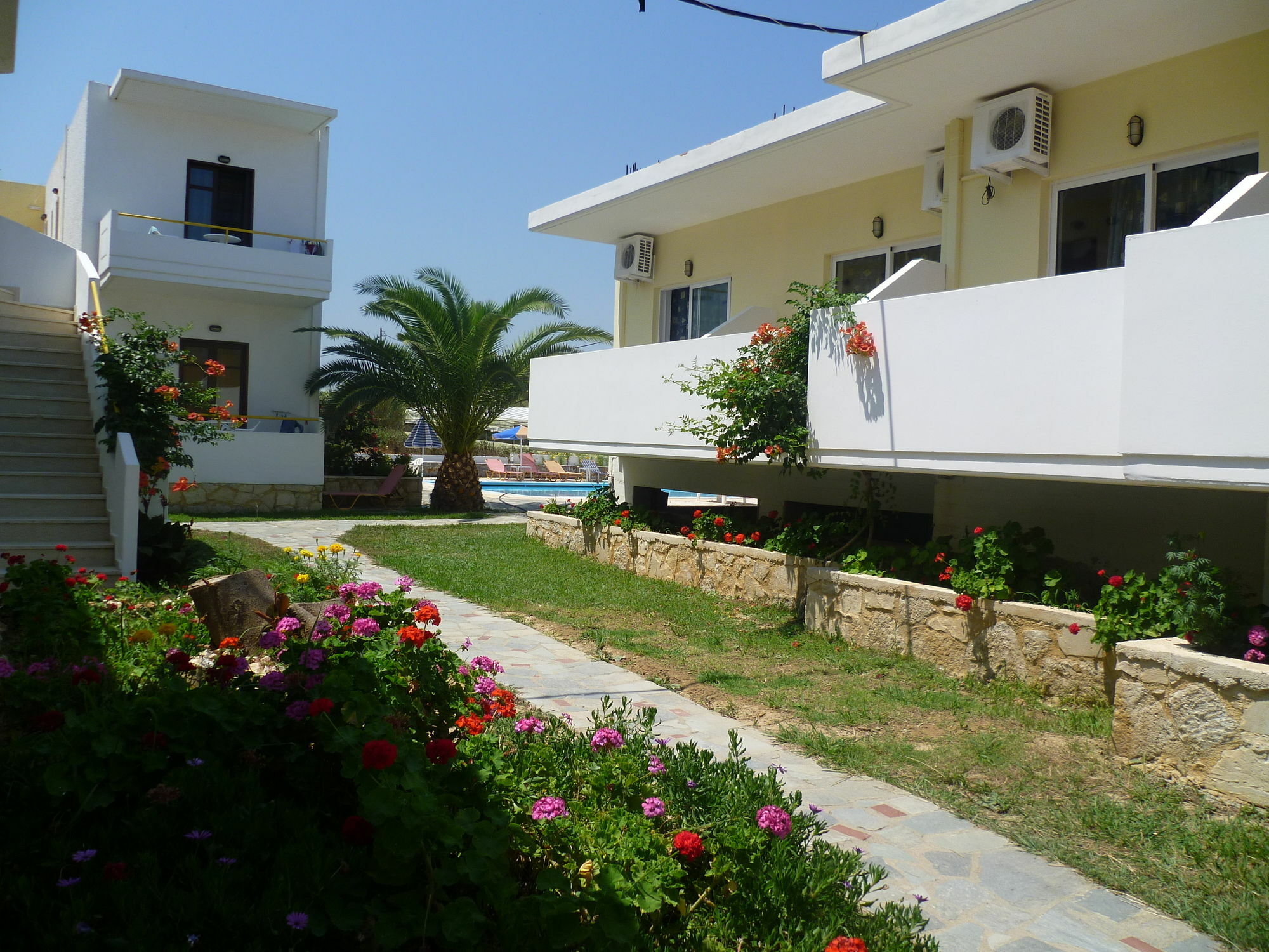 Karmi Apartments Kolymbari Exterior photo